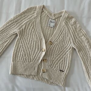 Abercrombie Knit Button-Up Cardigan in Cream (XS)